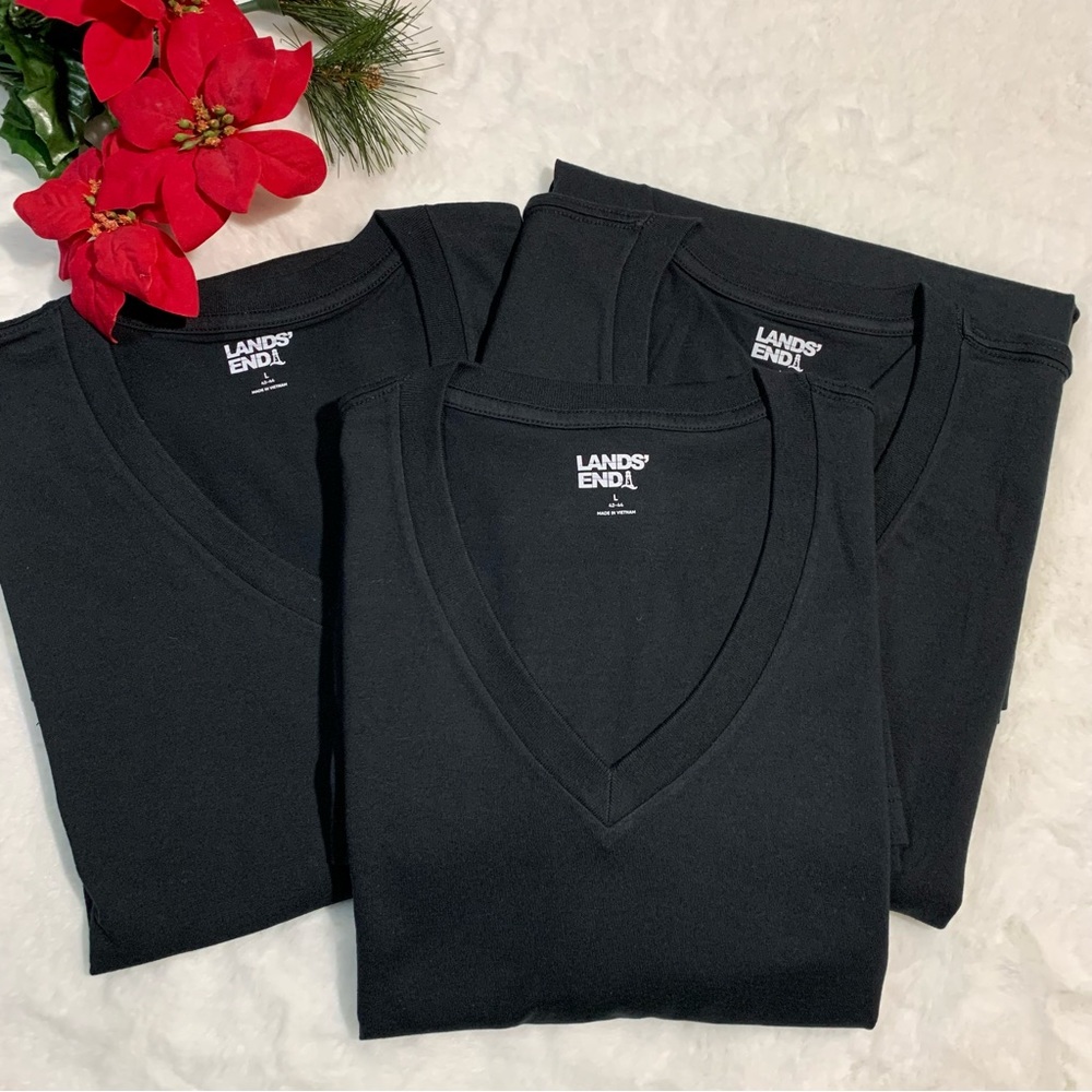 Lands End Large (42-44) 3 Pack Mens V-neck Short Sleeve Tee Shirt NWT Black, Wht